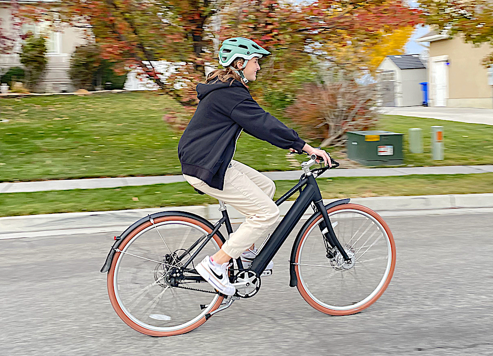 women riding the Priority E-Classic Plus electric bike