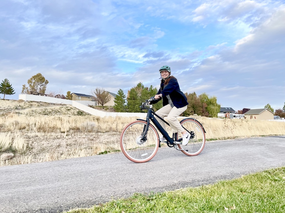 riding Priority Bicycles e-classic plus down a bike path