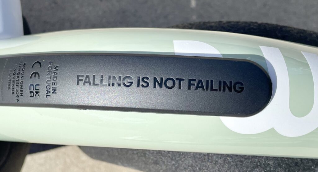 woom WOW failing not falling