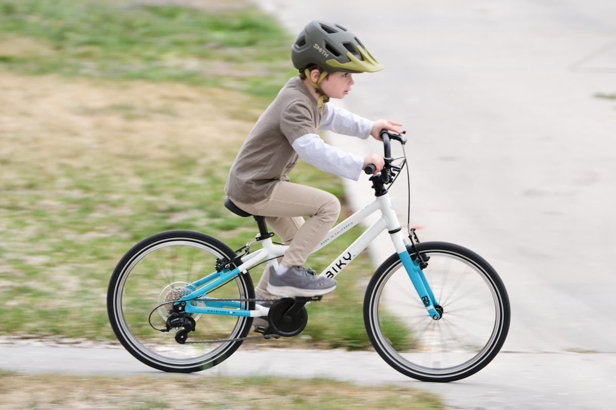 Biky Air geared fast riding